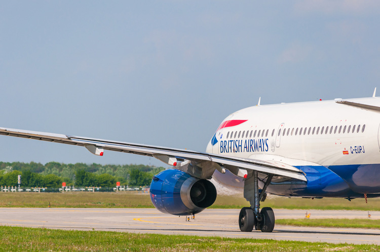 Passagiersvliegtuig Heathrow botste vermoedelijk met drone Passagiersvliegtuig Heathrow botste vermoedelijk met drone