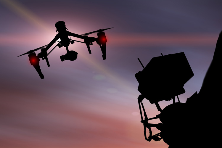 FAA verleent toestemming aan eerste commerciële dronevluchten in het donker FAA verleent toestemming aan eerste commerciële dronevluchten in het donker