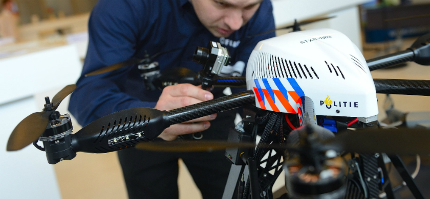'Chinese overheid kan meekijken met gegevens drones DJI' 'Chinese overheid kan meekijken met gegevens drones DJI'