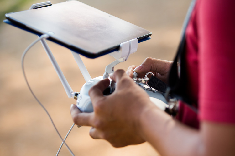 Strengere regels voor vliegen met drones in Nederland Strengere regels voor vliegen met drones in Nederland