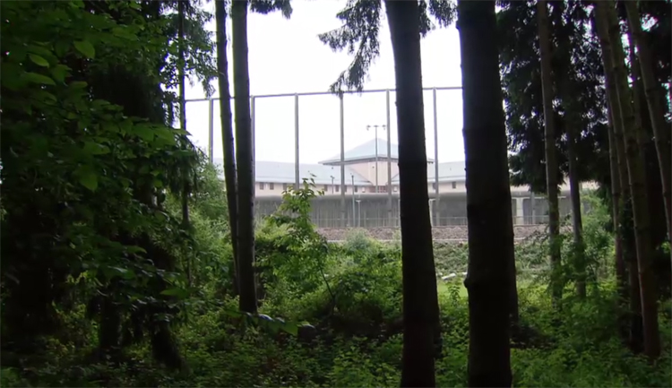 Drones brengen drugs bij gevangenis in België Drones brengen drugs bij gevangenis in België