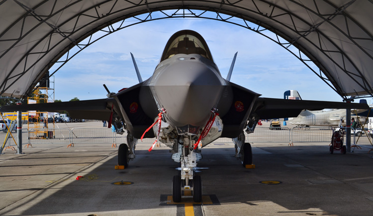 F-35 straaljager bestuurt drones F-35 straaljager bestuurt drones