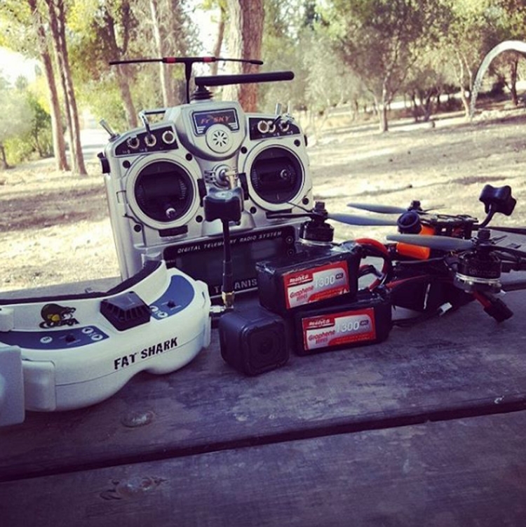 DanielM FPV - Power loops through a gate during jeep ride?!? DanielM FPV - Power loops through a gate during jeep ride?!?
