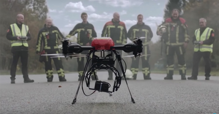 Drone blust brand wolkenkrabber Drone blust brand wolkenkrabber