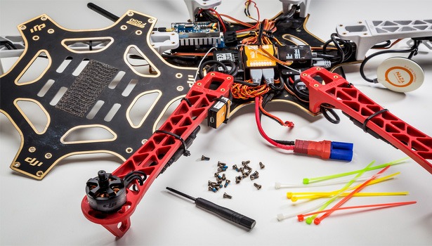 drone-bouwen-drone-age-kinderen drone-bouwen-drone-age-kinderen