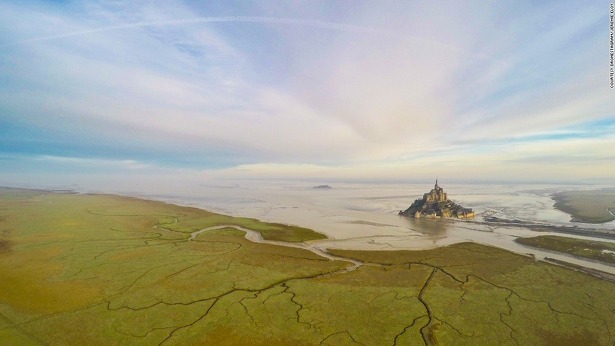 dronestagram-mont-saint-michel-france dronestagram-mont-saint-michel-france