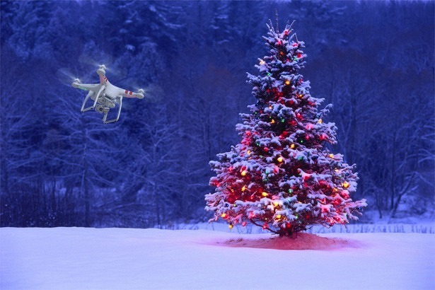 feestdagen-kerstboom-drones-toonbank-verkoop-registratieplicht-faa-task-force-speelgoeddrones-quadcopter-2015 feestdagen-kerstboom-drones-toonbank-verkoop-registratieplicht-faa-task-force-speelgoeddrones-quadcopter-2015