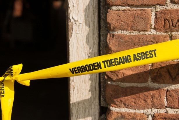 verboden-toegang-asbest-daken verboden-toegang-asbest-daken